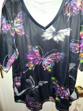 Women’s Black V-Neck Butterfly Print Top